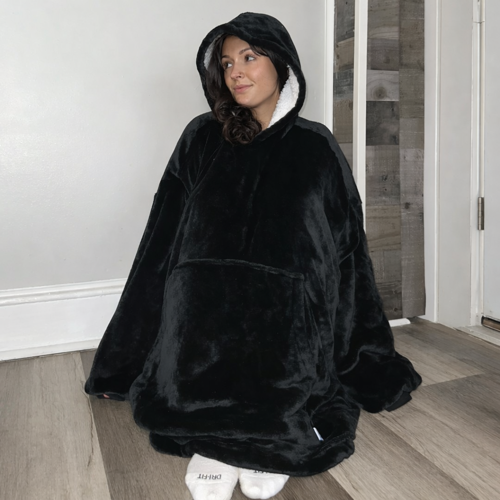Wearable Blanket I Sherpa Blanket Hoodie oversize for Kids & Adults | OLM Toys
